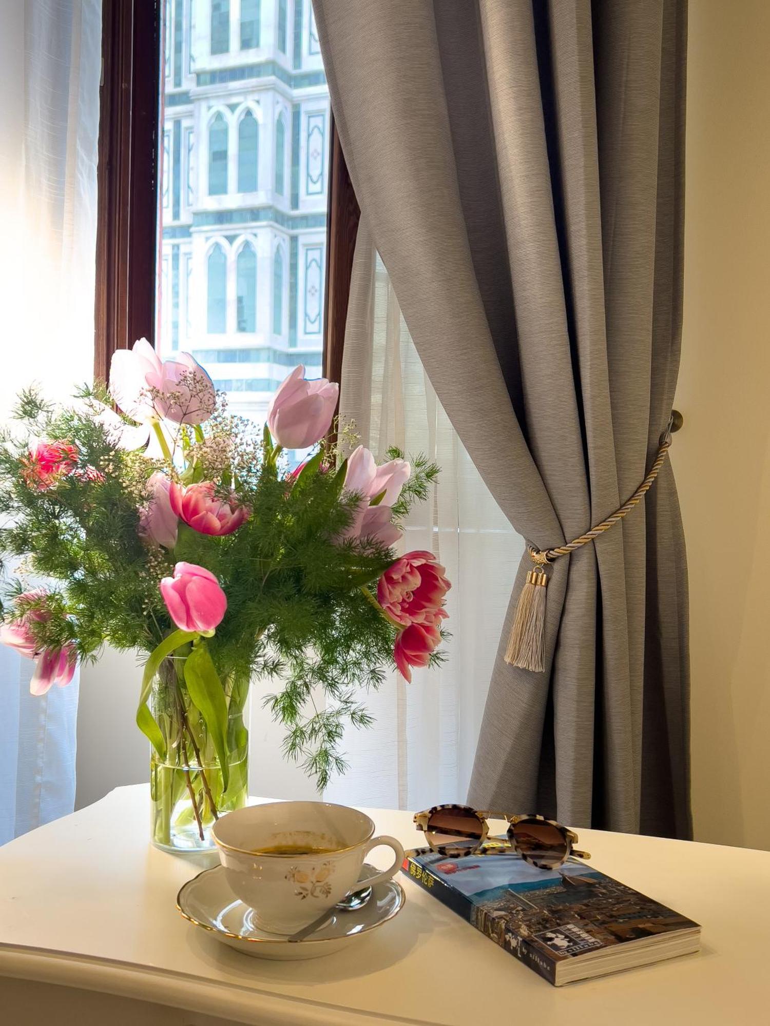 อิล แตร์ราซซิโน ซุลลา กัตเตดราเล Bed & Breakfast ฟลอเรนซ์ ภายนอก รูปภาพ
