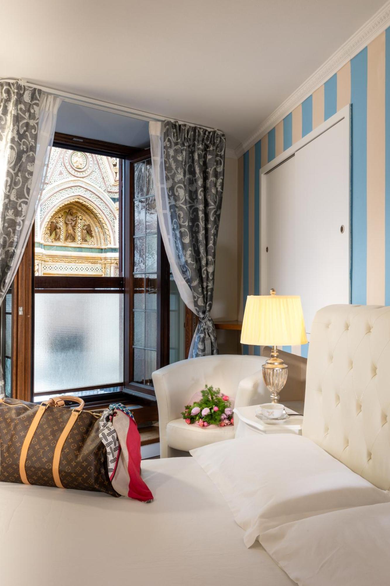 อิล แตร์ราซซิโน ซุลลา กัตเตดราเล Bed & Breakfast ฟลอเรนซ์ ภายนอก รูปภาพ