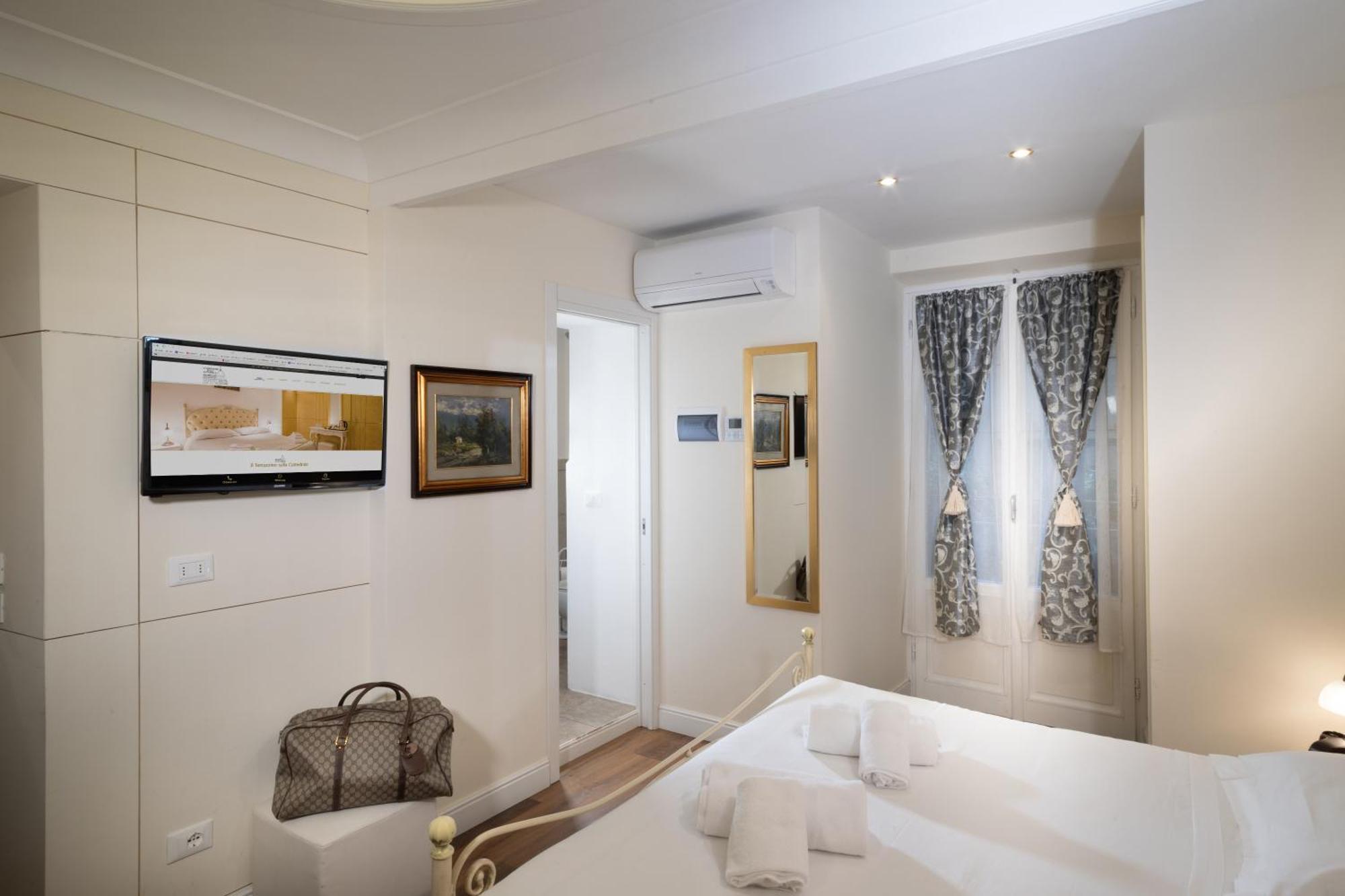อิล แตร์ราซซิโน ซุลลา กัตเตดราเล Bed & Breakfast ฟลอเรนซ์ ภายนอก รูปภาพ